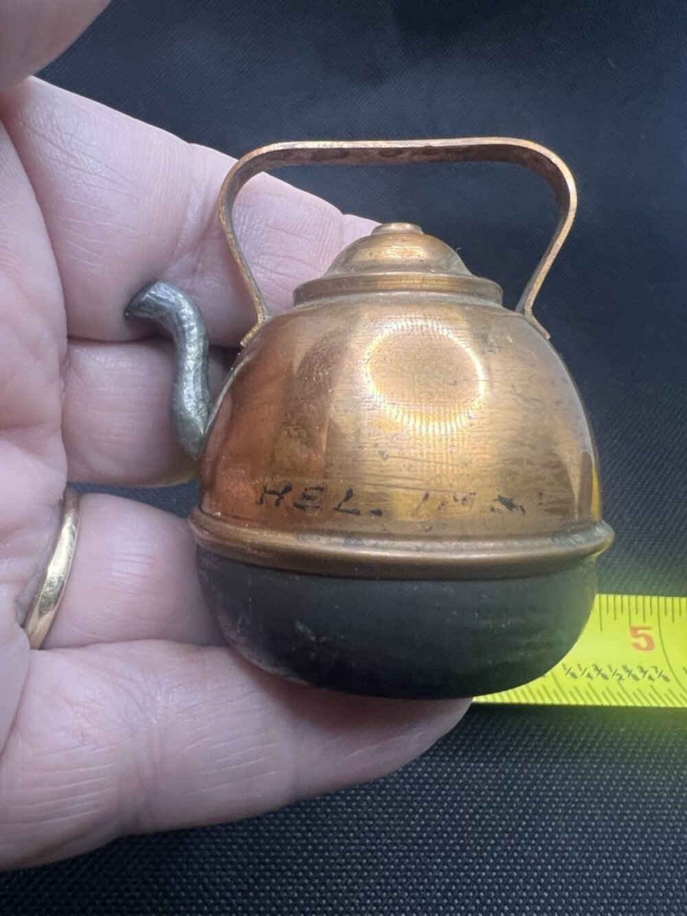 Vintage Copper Mini Kettle 1.5” D and Dollhouse Size Mini Kettle .5” D Teapots - Picture 4 of 12